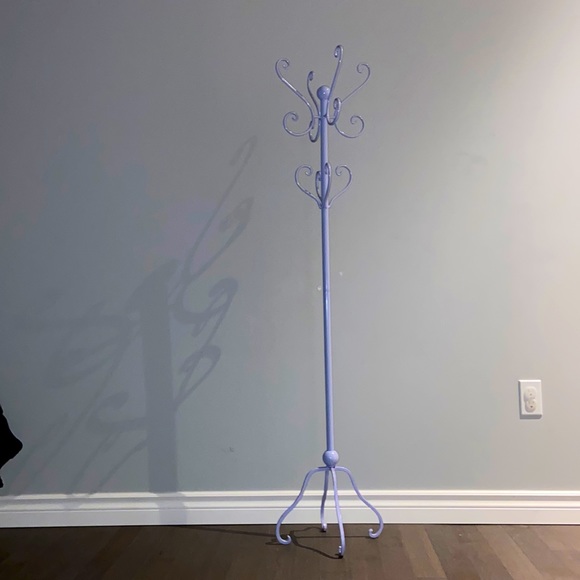 Lavender Clothing Rack - Excellent Condition - Picture 1 of 3